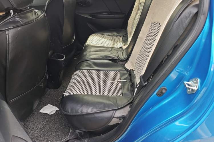 Used Toyota YARiS L Zhi Xuan 2016 Revised 1.5E CVT Charming Edition Left Rear Seat