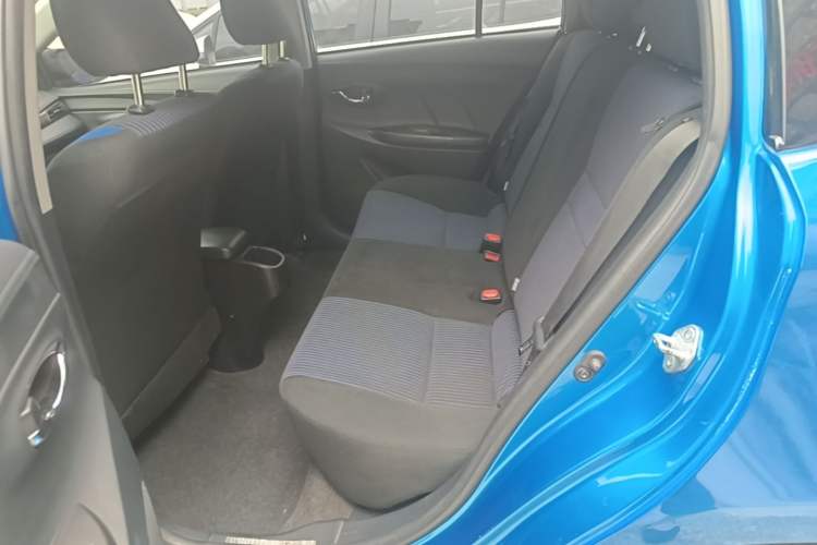 Used Toyota YARiS L Zhi Xuan 2016 Revised Version 1.5G CVT with Dynamic Sunroof Left Rear Seat