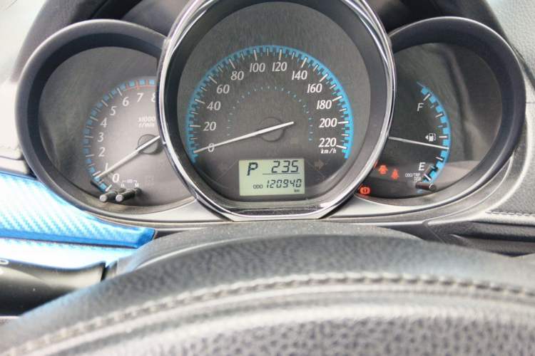 Used Toyota YARiS L Zhi Xuan 2016 Revised 1.5E CVT Charming Edition Odometer Close Up
