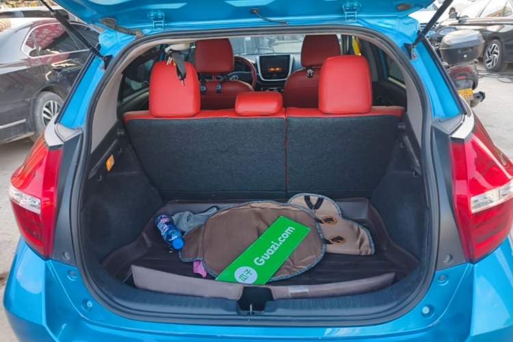 Used Toyota YARiS L Zhi Xuan 2016 Revised 1.5E CVT Charming Edition Trunk