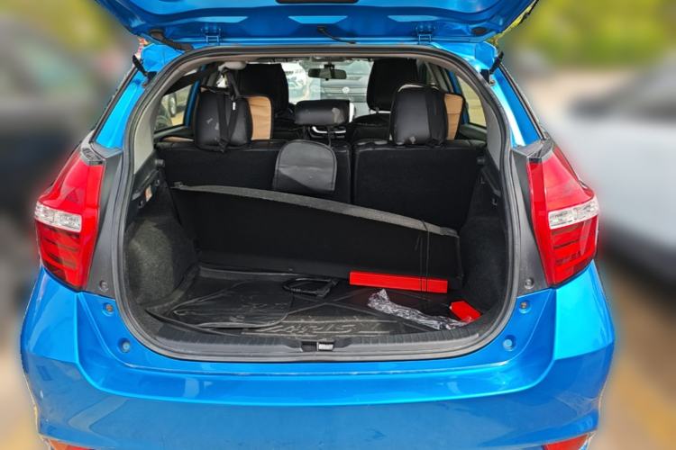 Used Toyota YARiS L Zhi Xuan 2016 Revised 1.5E CVT Charming Edition Trunk