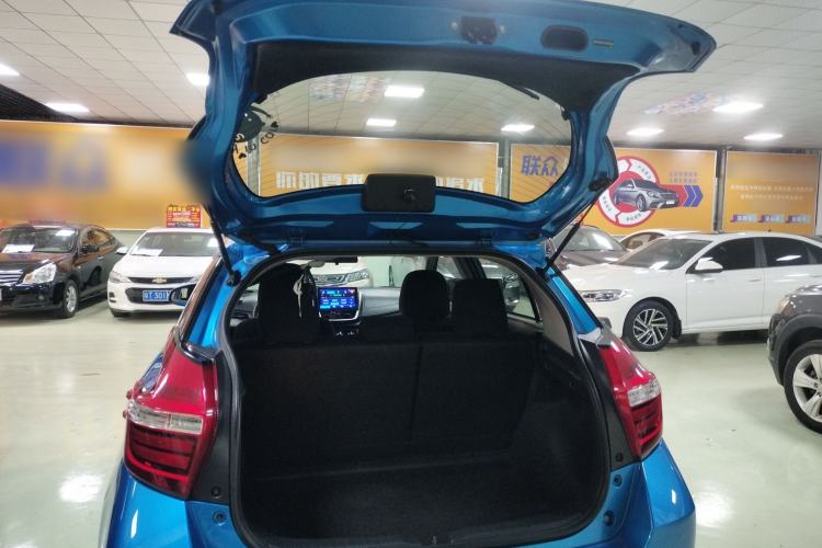 Used Toyota YARiS L Zhi Xuan 2016 Revised 1.5E CVT Charming Edition Trunk