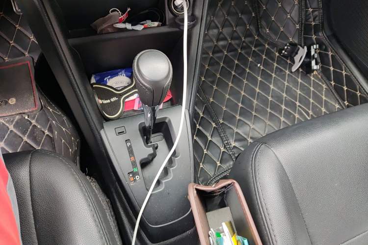 Used Toyota YARiS L Zhi Xuan 2016 Revised 1.5E CVT Charming Edition Gear Lever