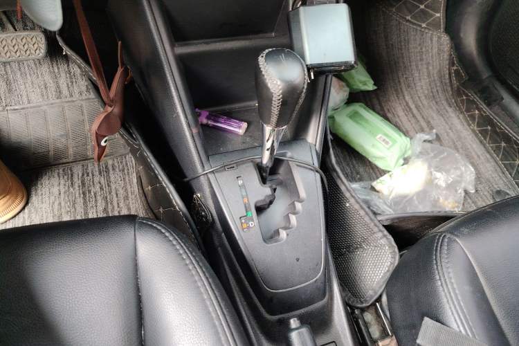 Used Toyota YARiS L Zhi Xuan 2016 Revised 1.5E CVT Charming Edition Gear Lever