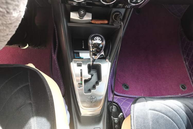 Used Toyota YARiS L Zhi Xuan 2016 Revised 1.5E CVT Charming Edition Gear Lever