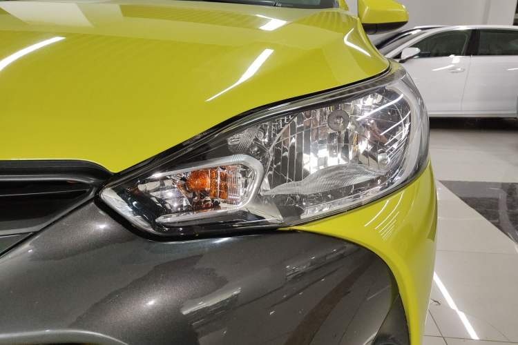 Used Toyota YARiS L Zhi Xuan 2016 Revised 1.5E CVT Charming Edition Left Front Headlight