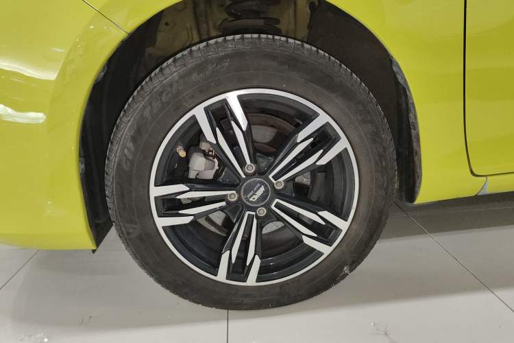Used Toyota YARiS L Zhi Xuan 2016 Revised 1.5E CVT Charming Edition Left Front Wheel Hub