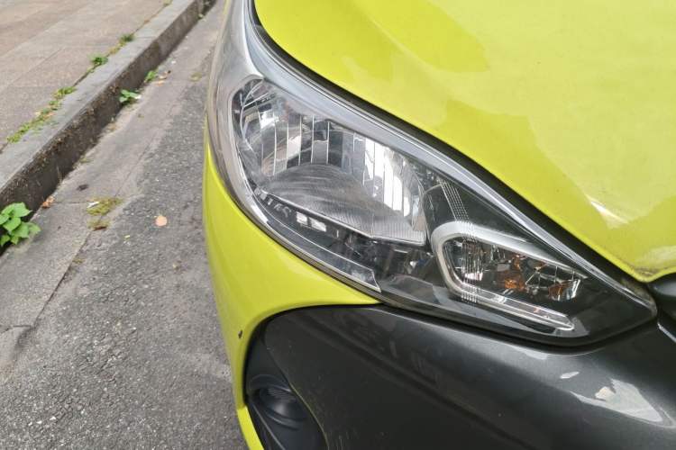 Used Toyota YARiS L Zhi Xuan 2016 Revised 1.5E CVT Charming Edition Right Front Headlight