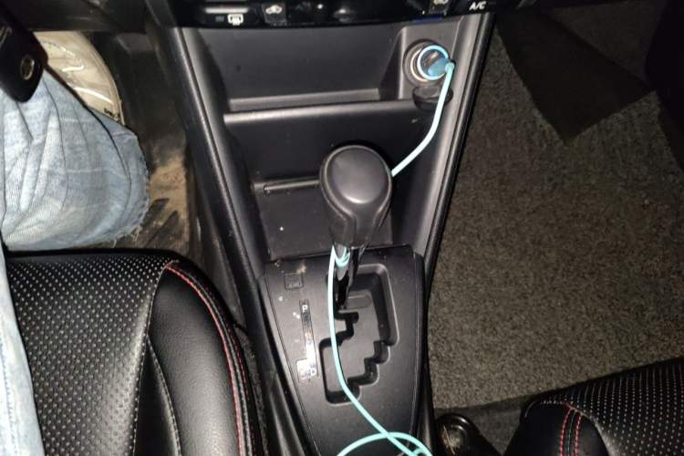 Used Toyota YARiS L Zhi Xuan 2016 Revised 1.5E CVT Charming Edition Gear Lever