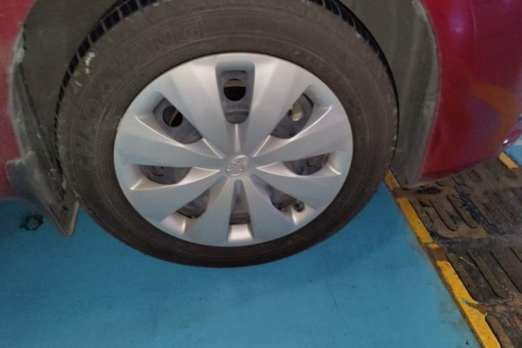 Used Toyota YARiS L Zhi Xuan 2016 Revised 1.5E CVT Charming Edition Right Front Wheel Hub