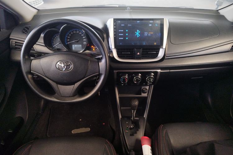 Used Toyota YARiS L Zhi Xuan 2016 Revised 1.5E CVT Charming Edition Center Console