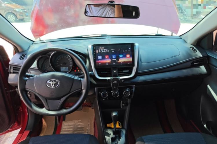 Used Toyota YARiS L Zhi Xuan 2016 Revised 1.5E CVT Charming Edition Center Console