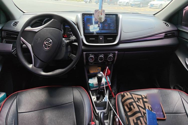 Used Toyota YARiS L Zhi Xuan 2016 Revised Version 1.5G CVT with Dynamic Sunroof Center Console