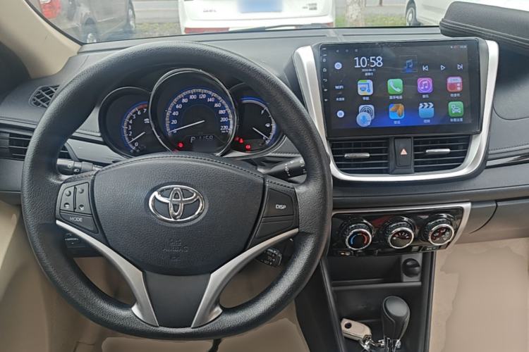 Used Toyota YARiS L Zhi Xuan 2016 Revised 1.5 GS CVT Agile Edition Center Console