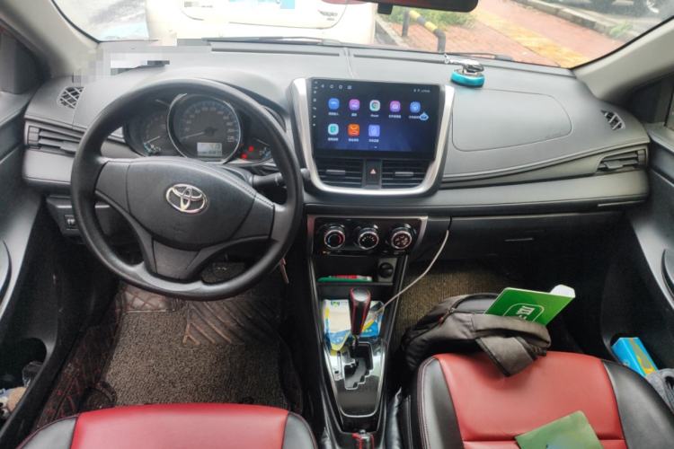 Used Toyota YARiS L Zhi Xuan 2016 Revised 1.5E CVT Charming Edition Center Console