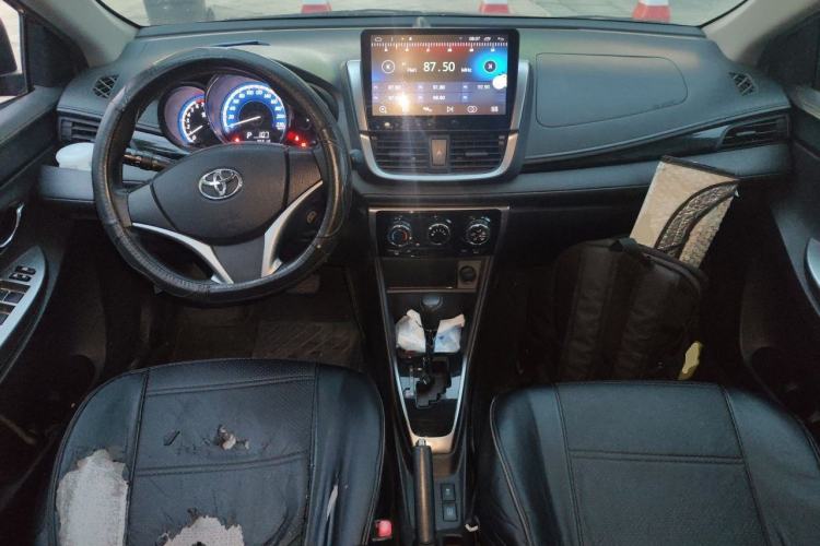 Used Toyota YARiS L Zhi Xuan 2016 Revised Version 1.5G CVT with Dynamic Sunroof Center Console