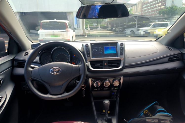 Used Toyota YARiS L Zhi Xuan 2016 Revised 1.5E CVT Charming Edition Center Console