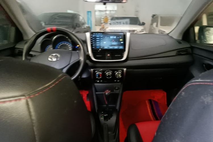 Used Toyota YARiS L Zhi Xuan 2016 Revised 1.5E CVT Charming Edition Center Console