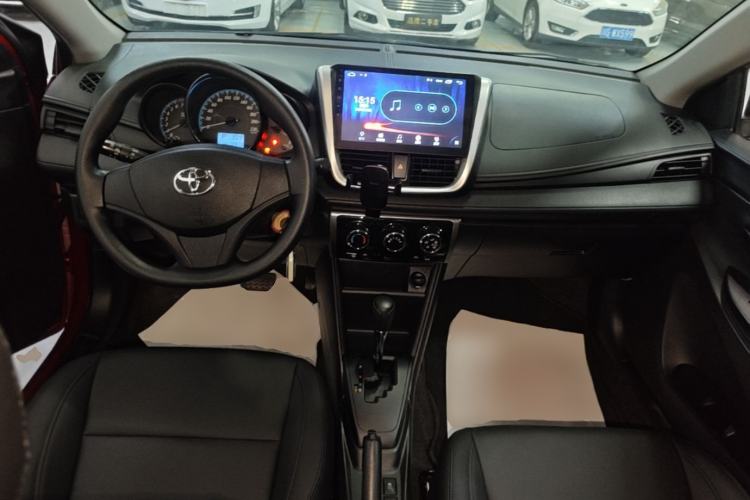 Used Toyota YARiS L Zhi Xuan 2016 Revised 1.5E CVT Charming Edition Center Console