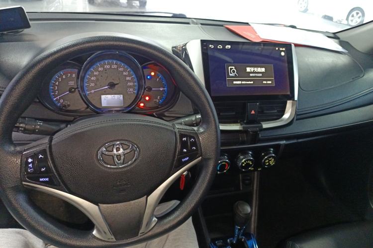 Used Toyota YARiS L Zhi Xuan 2016 Revised 1.5E CVT Charming Edition Center Console
