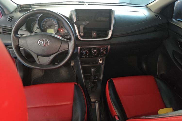 Used Toyota YARiS L Zhi Xuan 2016 Revised 1.5E CVT Charming Edition Center Console