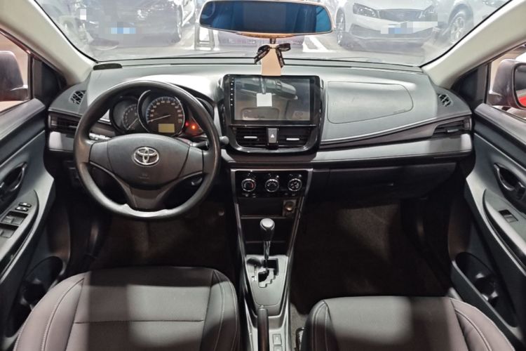 Used Toyota YARiS L Zhi Xuan 2016 Revised 1.5E CVT Charming Edition Center Console