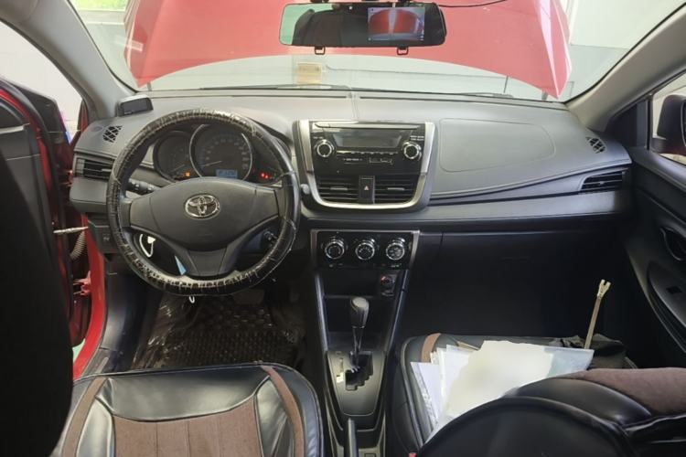 Used Toyota YARiS L Zhi Xuan 2016 Revised 1.5E CVT Charming Edition Center Console