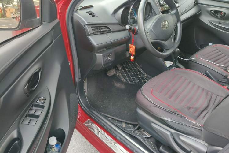 Used Toyota YARiS L Zhi Xuan 2016 Revised 1.5E CVT Charming Edition Driver Seat