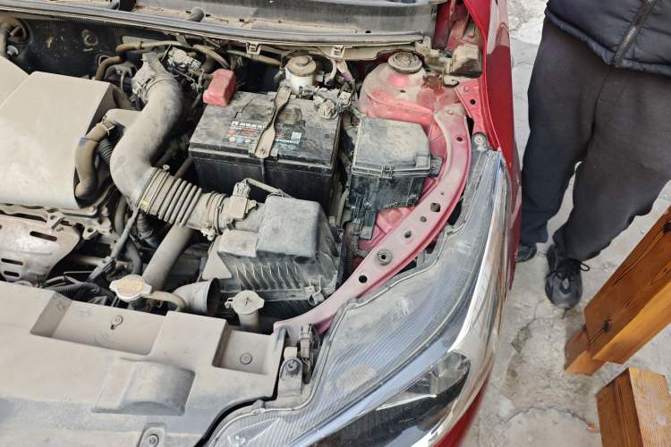 Used Toyota YARiS L Zhi Xuan 2016 Revised 1.3E Manual – Charming Edition Engine Bay Left