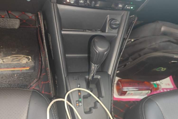 Used Toyota YARiS L Zhi Xuan 2016 Revised 1.5E CVT Charming Edition Gear Lever