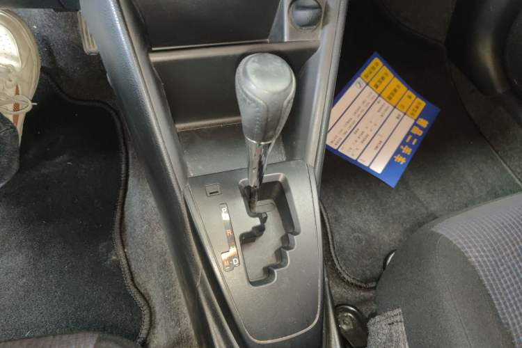 Used Toyota YARiS L Zhi Xuan 2016 Revised 1.5E CVT Charming Edition Gear Lever