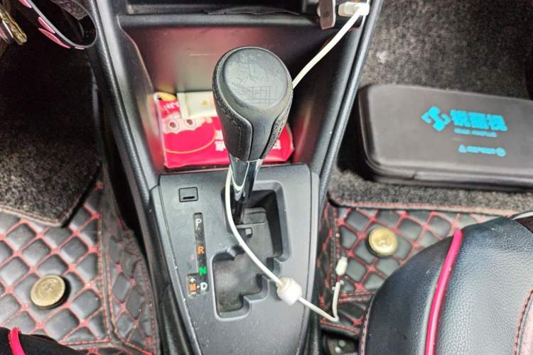 Used Toyota YARiS L Zhi Xuan 2016 Revised 1.5E CVT Charming Edition Gear Lever