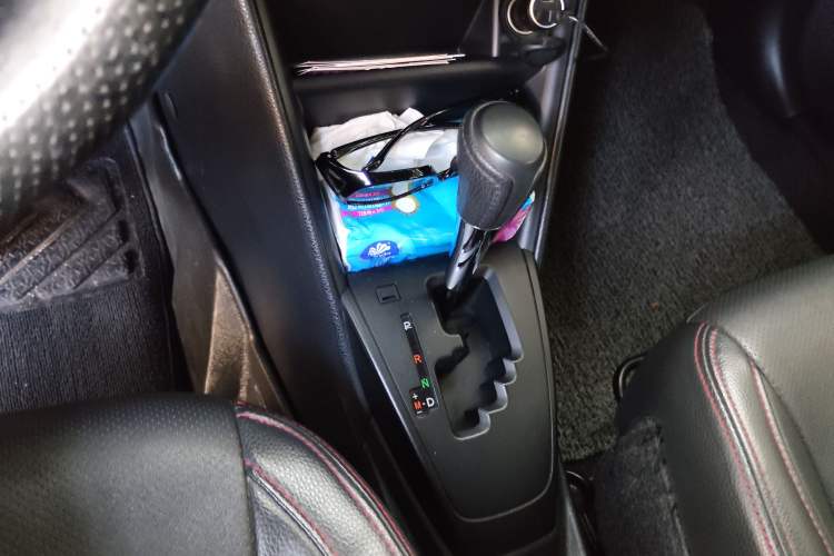 Used Toyota YARiS L Zhi Xuan 2016 Revised 1.5E CVT Charming Edition Gear Lever