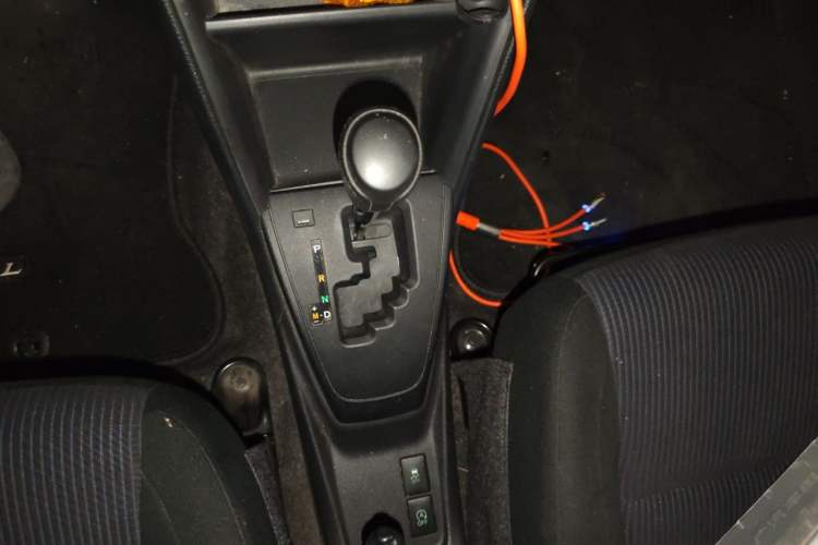 Used Toyota YARiS L Zhi Xuan 2016 Revised 1.5E CVT Charming Edition Gear Lever