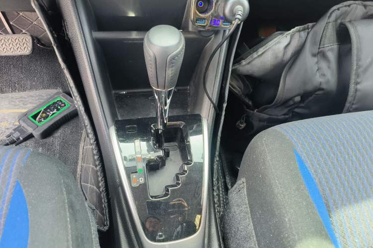 Used Toyota YARiS L Zhi Xuan 2016 Revised 1.5G CVT Xuan Dong Edition Gear Lever