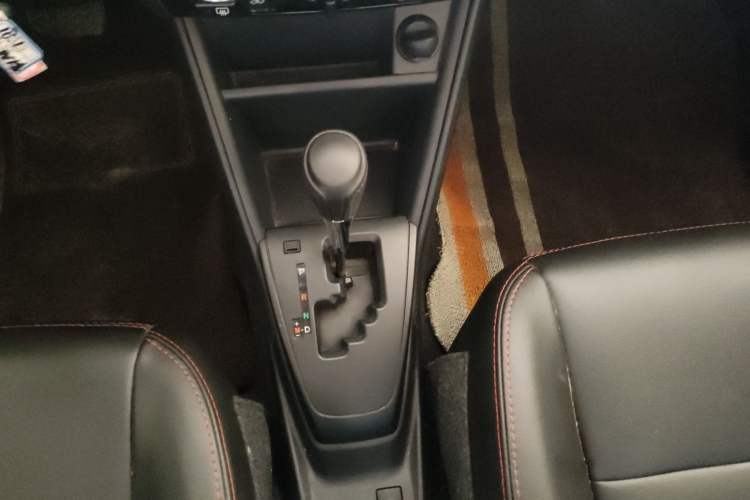 Used Toyota YARiS L Zhi Xuan 2016 Revised 1.5E CVT Charming Edition Gear Lever