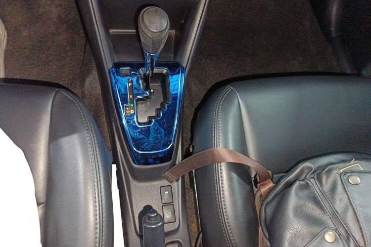 Used Toyota YARiS L Zhi Xuan 2016 Revised 1.5E CVT Charming Edition Gear Lever