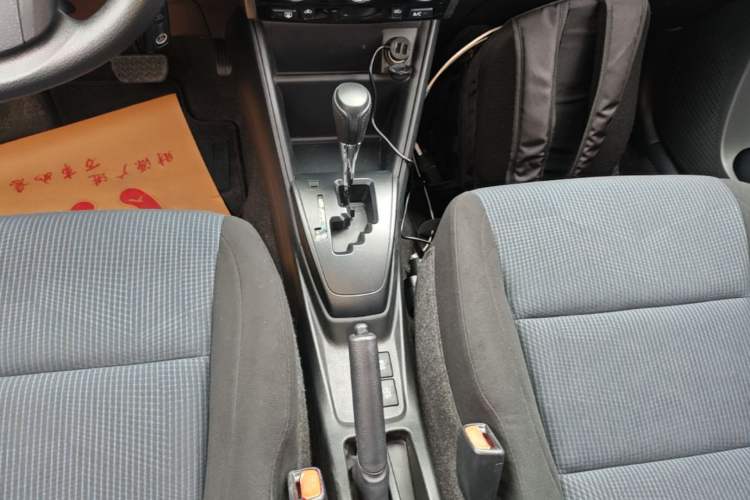 Used Toyota YARiS L Zhi Xuan 2016 Revised 1.5E CVT Charming Edition Gear Lever