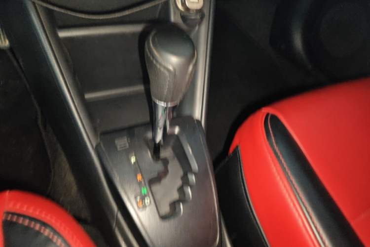 Used Toyota YARiS L Zhi Xuan 2016 Revised 1.5E CVT Charming Edition Gear Lever