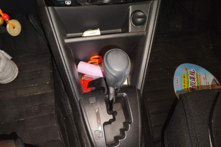 Used Toyota YARiS L Zhi Xuan 2016 Revised 1.5E CVT Charming Edition Gear Lever