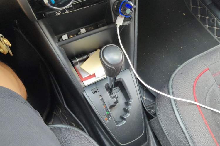 Used Toyota YARiS L Zhi Xuan 2016 Revised 1.5E CVT Charming Edition Gear Lever
