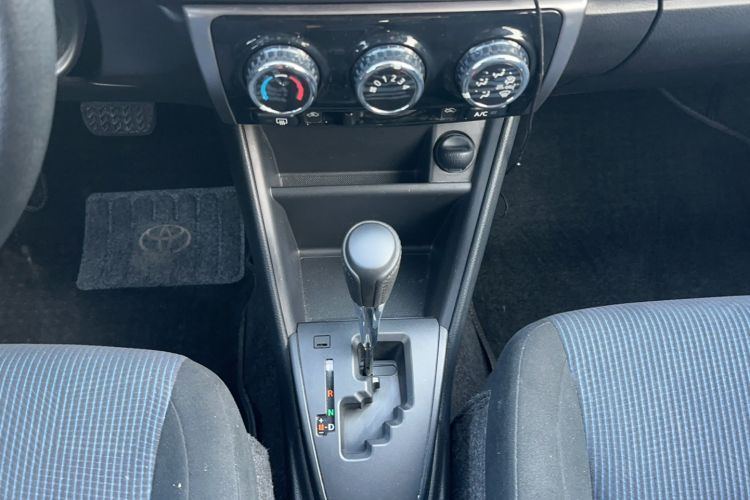 Used Toyota YARiS L Zhi Xuan 2016 Revised 1.5E CVT Charming Edition Gear Lever