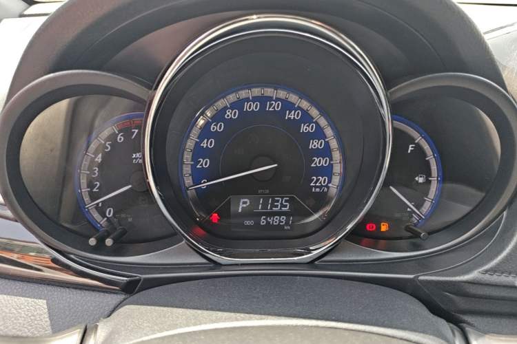 Used Toyota YARiS L Zhi Xuan 2016 Revised Version 1.5G CVT with Dynamic Sunroof Instrument Cluster