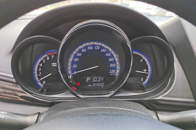 Used Toyota YARiS L Zhi Xuan 2016 Revised Version 1.5G CVT with Dynamic Sunroof Instrument Cluster