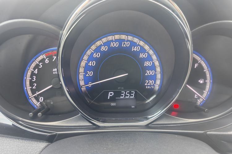 Used Toyota YARiS L Zhi Xuan 2016 Revised Version 1.5G CVT with Dynamic Sunroof Instrument Cluster