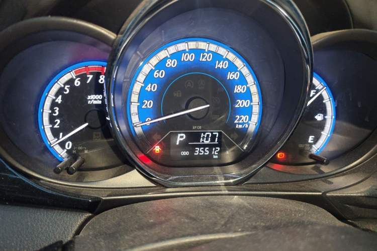 Used Toyota YARiS L Zhi Xuan 2016 Revised Version 1.5G CVT with Dynamic Sunroof Instrument Cluster