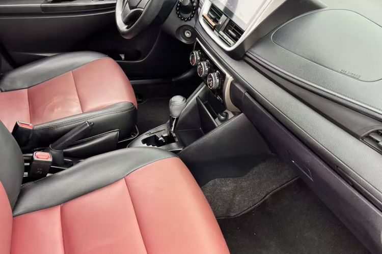 Used Toyota YARiS L Zhi Xuan 2016 Revised 1.5E CVT Charming Edition Interior 1