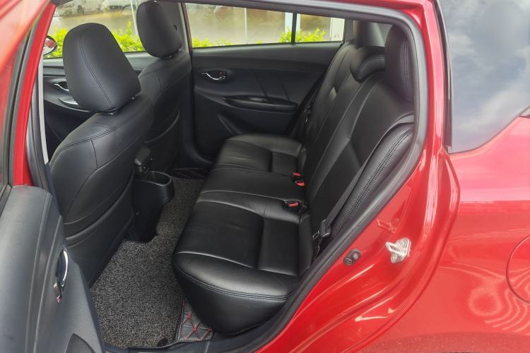 Used Toyota YARiS L Zhi Xuan 2016 Revised Version 1.5G CVT with Dynamic Sunroof Interior 3