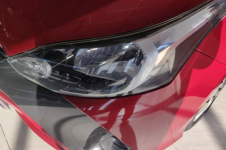 Used Toyota YARiS L Zhi Xuan 2016 Revised 1.5E CVT Charming Edition Left Front Headlight