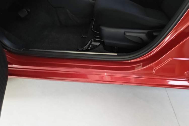Used Toyota YARiS L Zhi Xuan 2016 Revised 1.5E CVT Charming Edition Left Side Sill